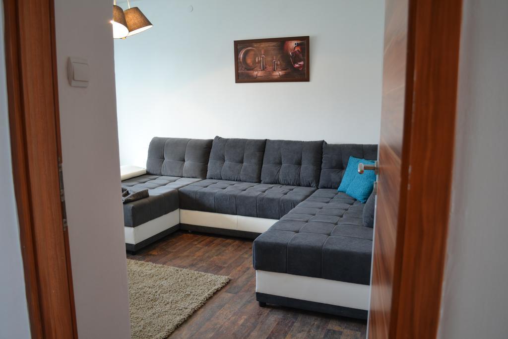 Serendipity Apartment Pecs Exterior photo